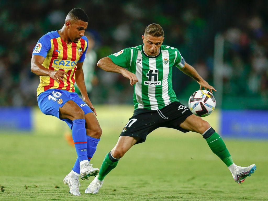 Real Betis vs Valencia (02:00 &#8211; 02/10) | Xem lại trận đấu