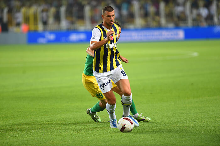 Fenerbahce vs Ludogorets (23:45 &#8211; 26/10) | Xem lại trận đấu