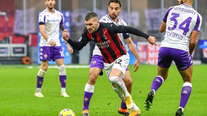 AC Milan vs Fiorentina (02:45 &#8211; 26/11) | Xem lại trận đấu