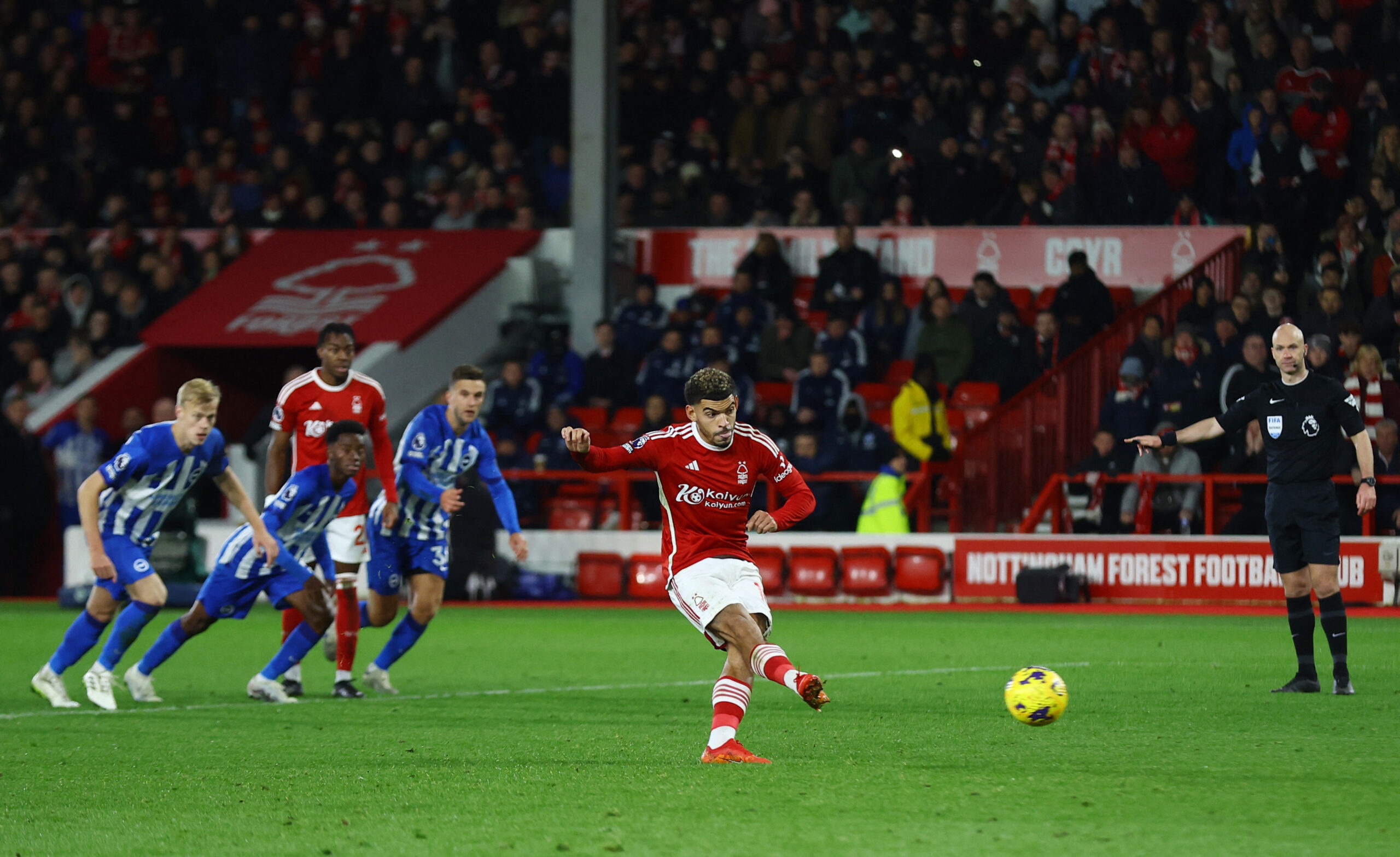 Nottingham Forest vs Brighton (22:00 &#8211; 25/11) | Xem lại trận đấu