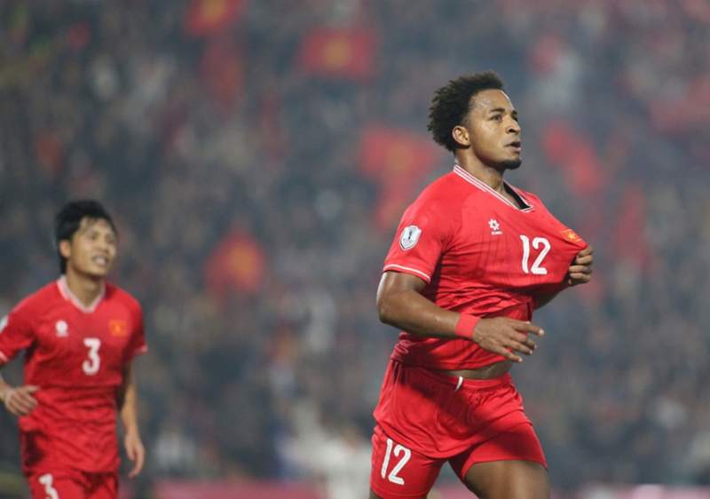 Tân binh Gia Bảo khen ngợi đàn anh Xuân Son trong lần đầu lên tuyển