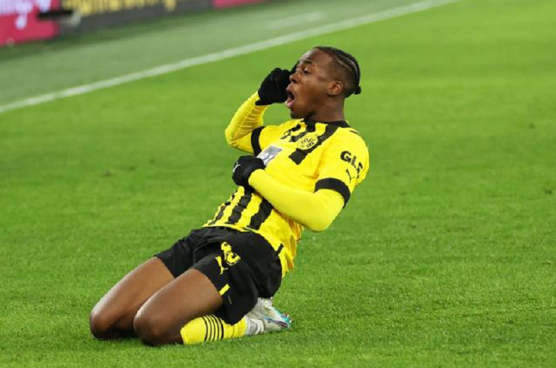 Dortmund bật đèn xanh, Chelsea tăng tốc vụ Jamie Gittens