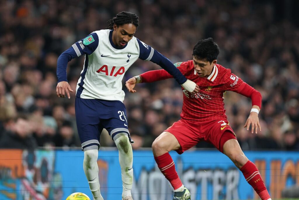 Nhận định soi kèo Liverpool vs Tottenham Hotspur lúc 03h00 ngày 7/2/2025 nhan-dinh-soi-keo-liverpool-vs-tottenham-hotspur-luc-03h00-ngay-7-2-2025-1