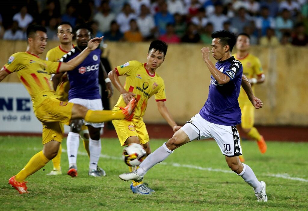 nhan-dinh-soi-keo-nam-dinh-vs-ha-noi-luc-18h00-ngay-5-2-2025-2