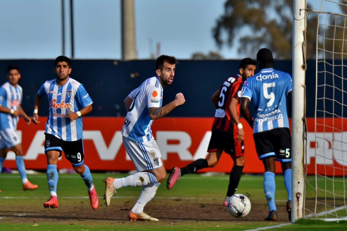 Nhận định soi kèo Cerro Largo vs Defensa Justicia lúc 07h30 ngày 4/4/2025