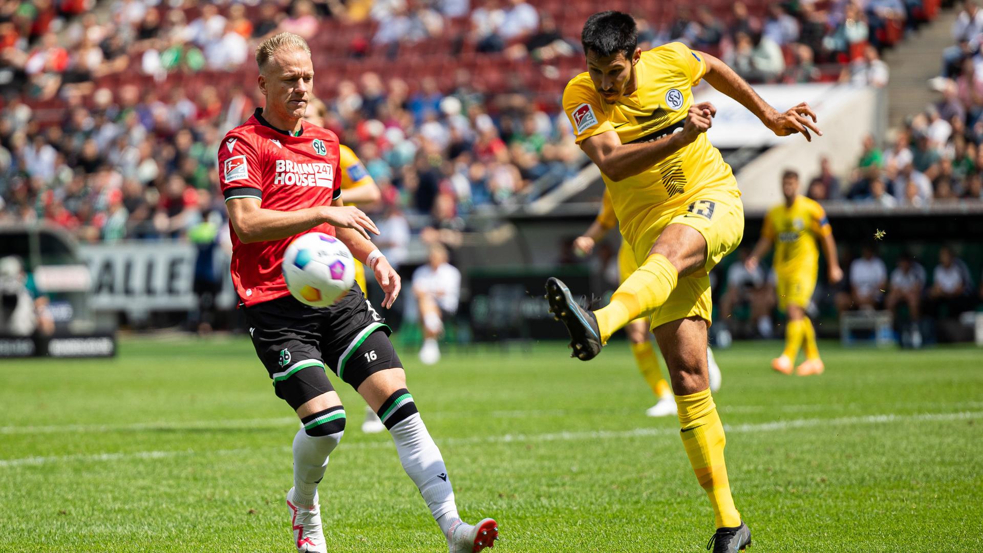 Nhận định soi kèo Hannover vs Elversberg lúc 18h00 ngày 12/4/2025