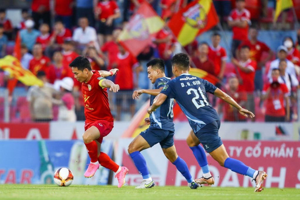 Nhận định soi kèo TP HCM vs Hà Tĩnh lúc 19h15 ngày 25/4/2025 nhan-dinh-soi-keo-tp-hcm-vs-ha-tinh-luc-19h15-ngay-25-4-2025-1