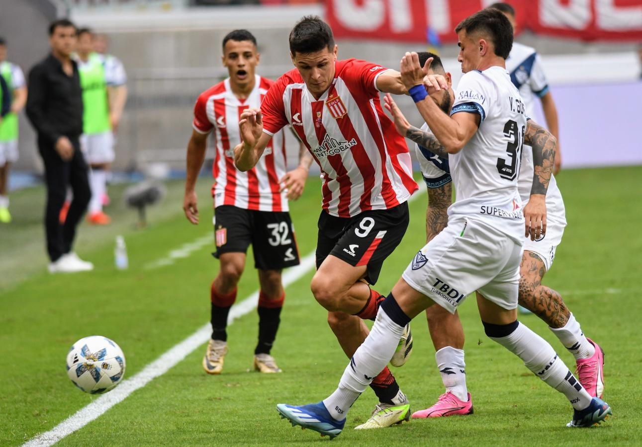 Nhận định soi kèo Estudiantes vs Velez Sarsfield lúc 06h30 ngày 9/7/2025