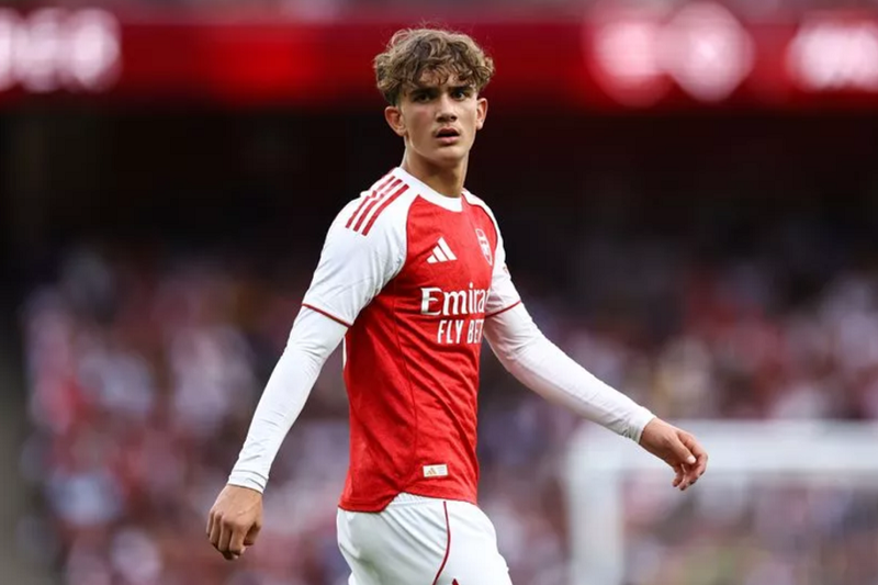 Arteta tự tin giữ chân ngọc thô Max Dowman giữa sự dòm ngó của châu Âu